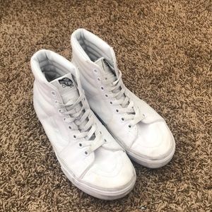 White sk8 hi vans